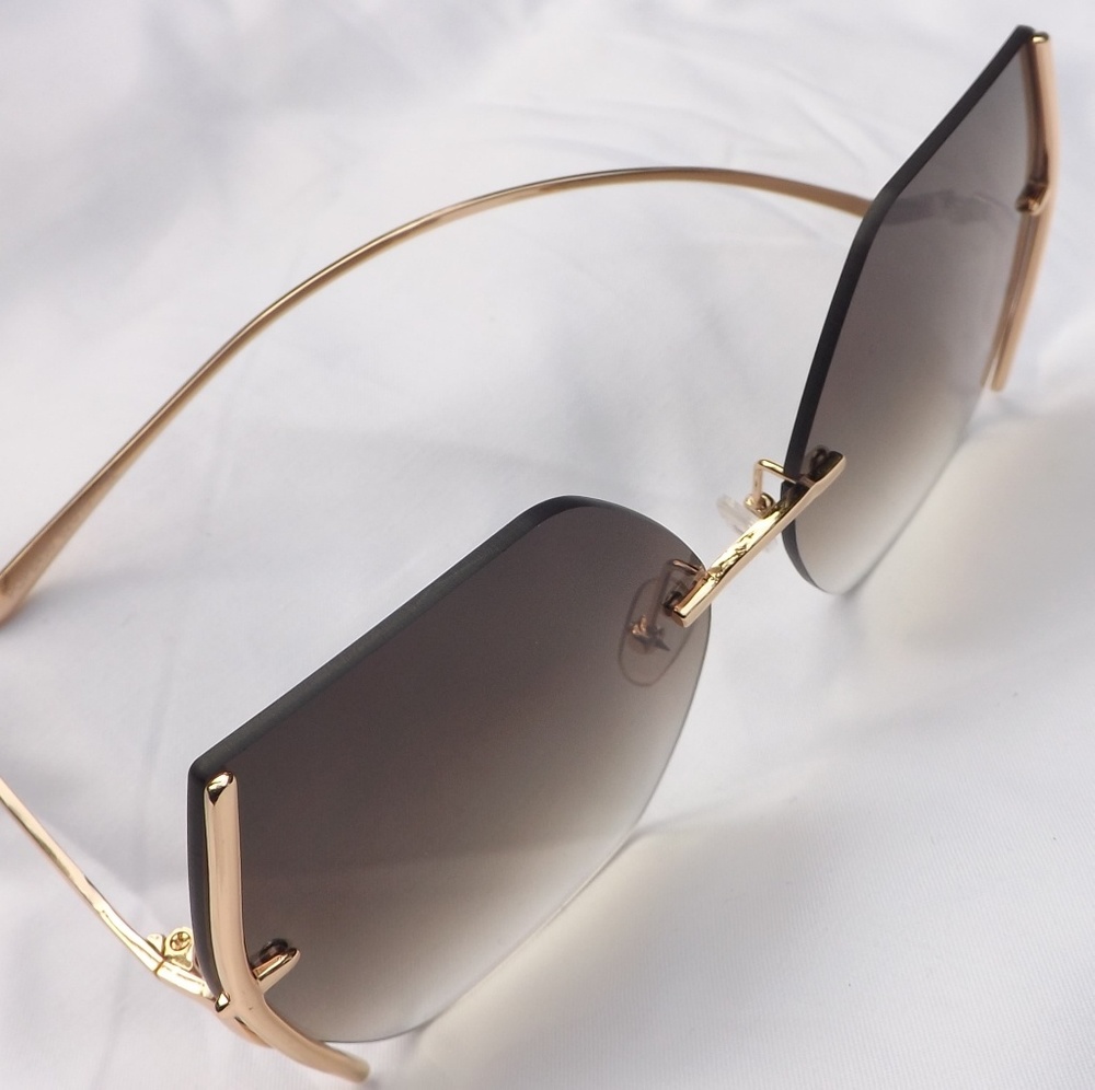 Fashion oversize sunglasses